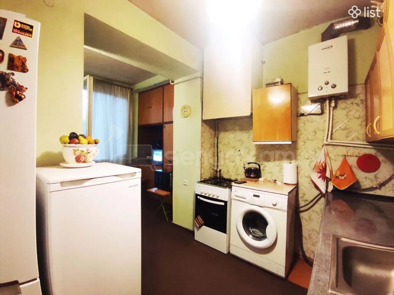 1 Սենյականոց Բնակարան Քարե Շենքում, 43քմ, 4/5 հարկ, Պետական Վիճակում