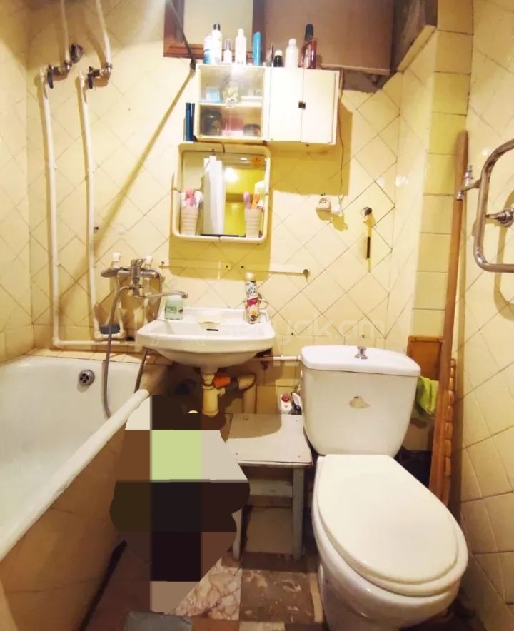 1 Սենյականոց Բնակարան Քարե Շենքում, 43քմ, 4/5 հարկ, Պետական Վիճակում