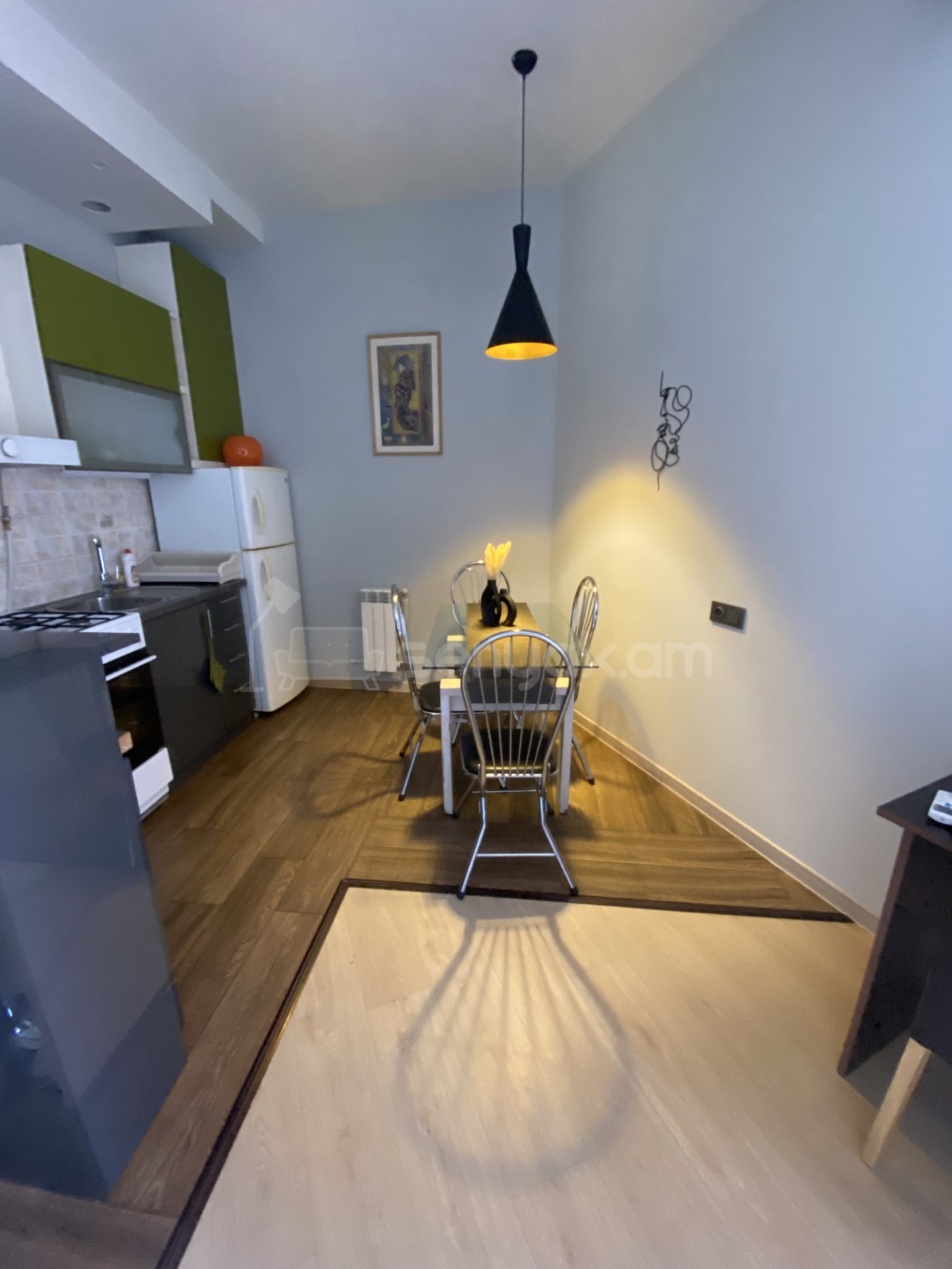 3 Սենյականոց Բնակարան Քարե Շենքում, 60քմ, 2/5 հարկ, Կապիտալ Վերանորոգված, Կահավորված, Արևկող