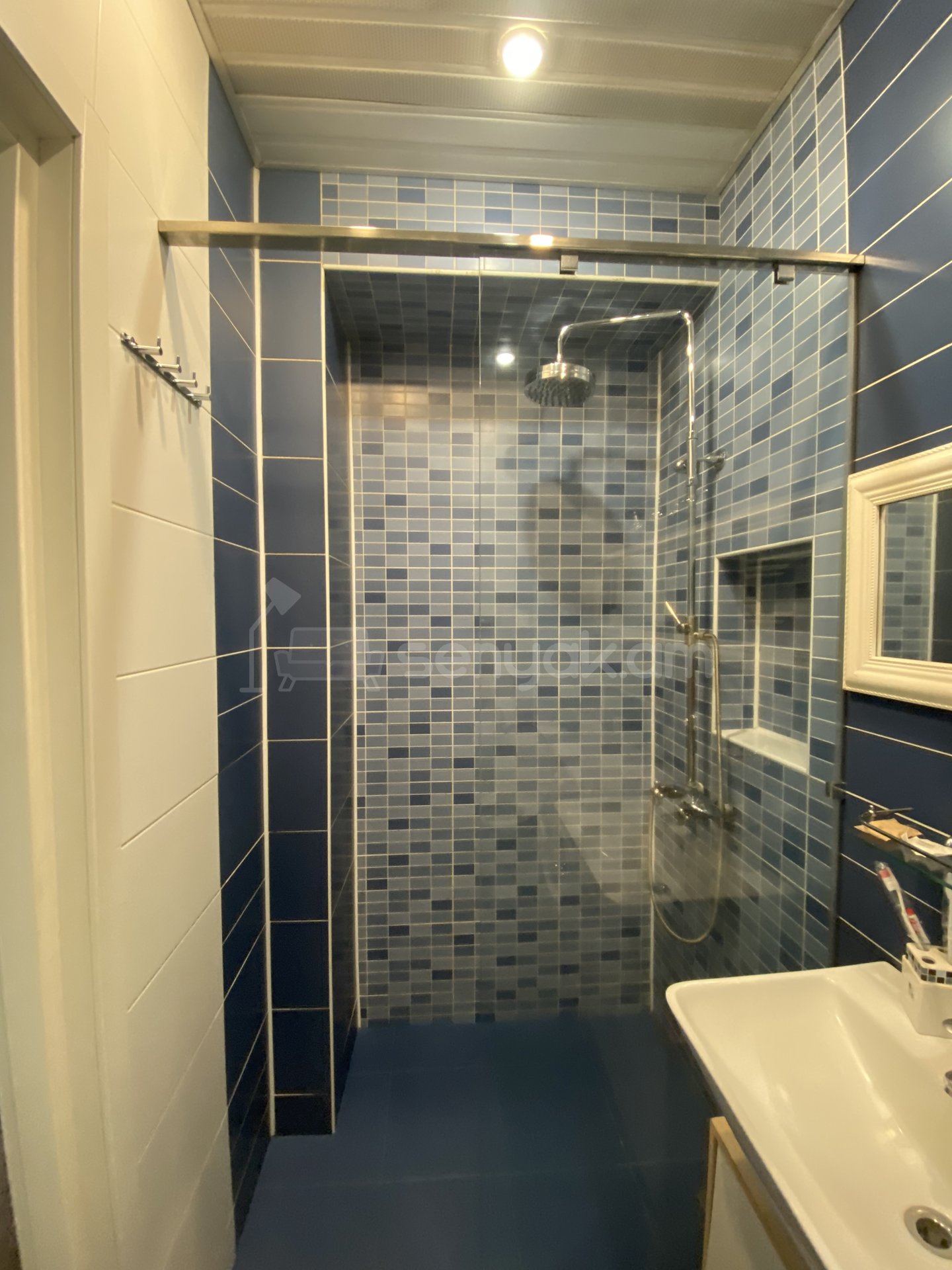 3 Սենյականոց Բնակարան Քարե Շենքում, 60քմ, 2/5 հարկ, Կապիտալ Վերանորոգված, Կահավորված, Արևկող