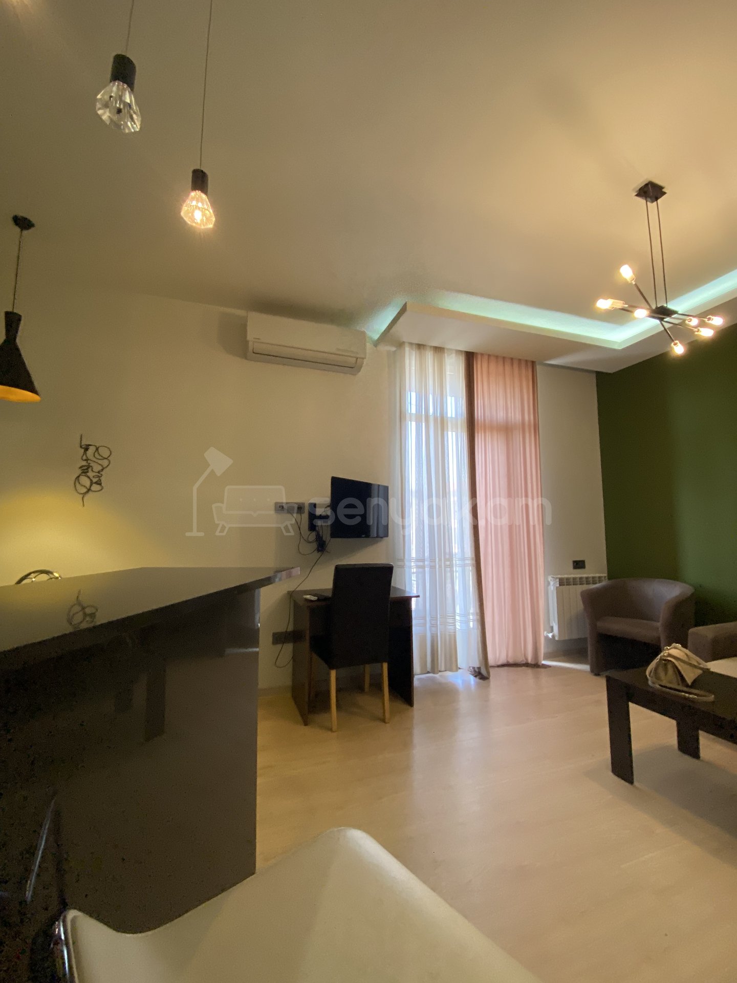 3 Սենյականոց Բնակարան Քարե Շենքում, 60քմ, 2/5 հարկ, Կապիտալ Վերանորոգված, Կահավորված, Արևկող