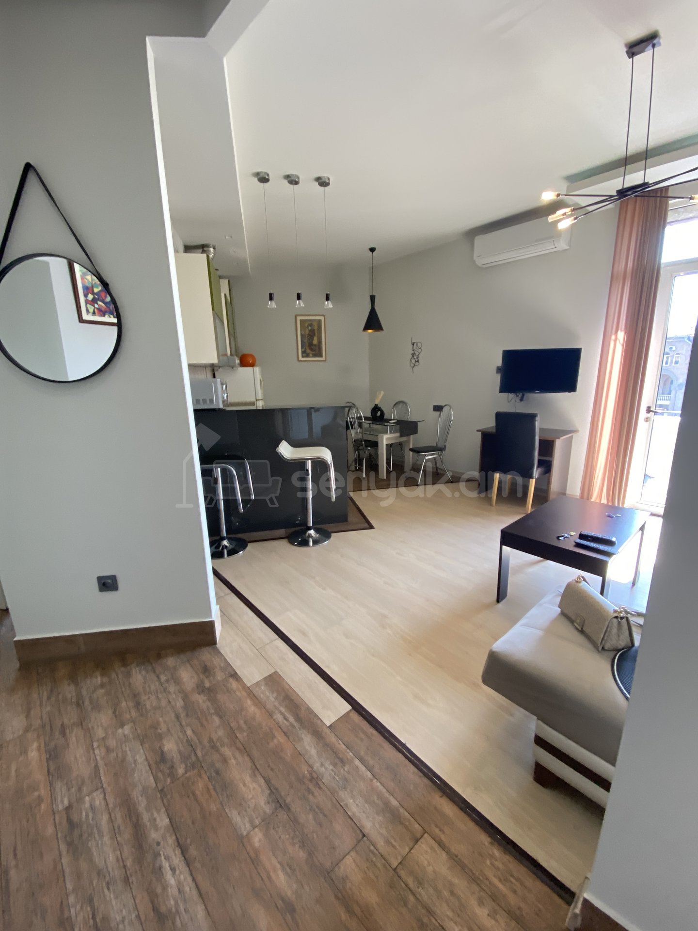 2 Սենյականոց Բնակարան, 60քմ, 2/5 հարկ, Դիզայներական Վերանորոգված