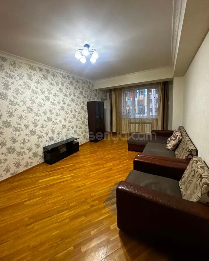 3 Սենյականոց Բնակարան, 90քմ, 3/9 հարկ, Կապիտալ Վերանորոգված, Կահավորված