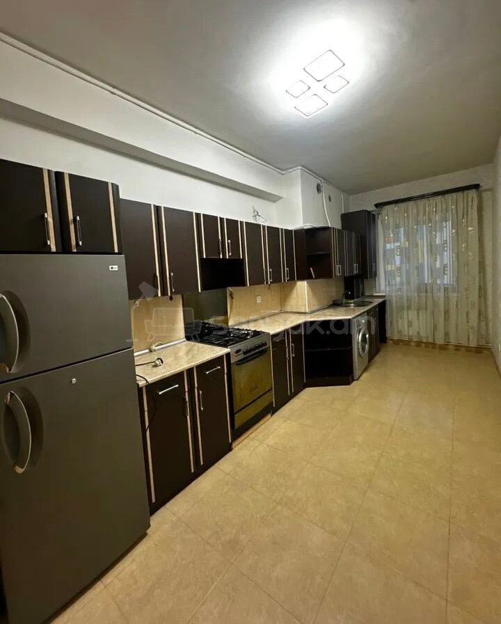 3 Սենյականոց Բնակարան, 90քմ, 3/9 հարկ, Կապիտալ Վերանորոգված, Կահավորված