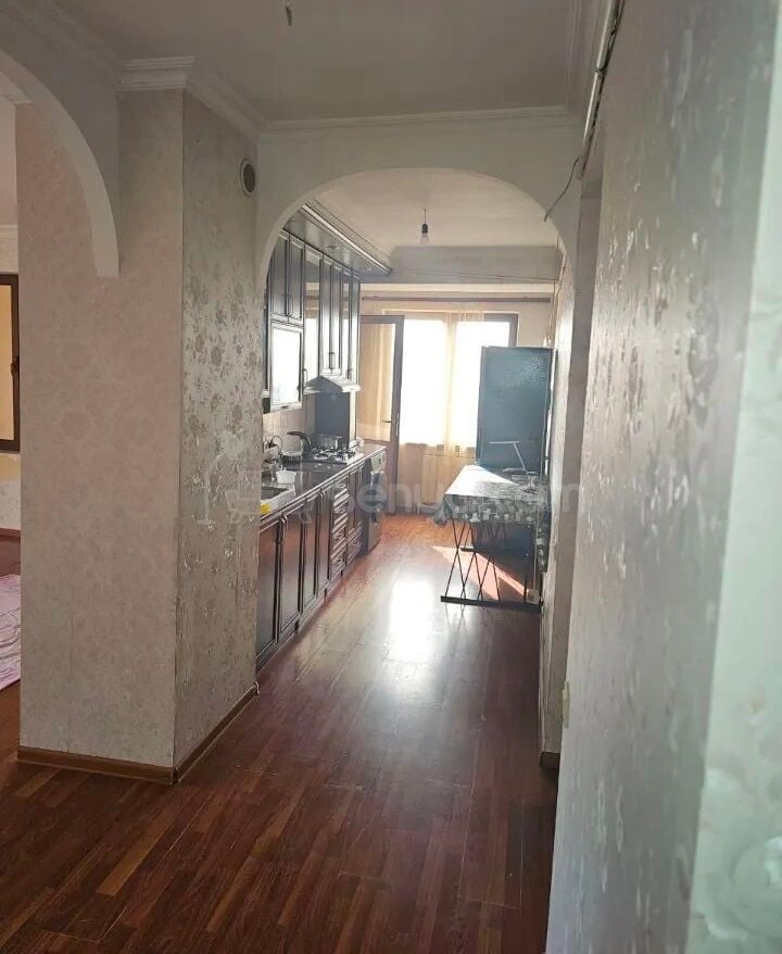 3 Սենյականոց Բնակարան, 85քմ, 11/15 հարկ, Կապիտալ Վերանորոգված, Կահավորված, Արևկող