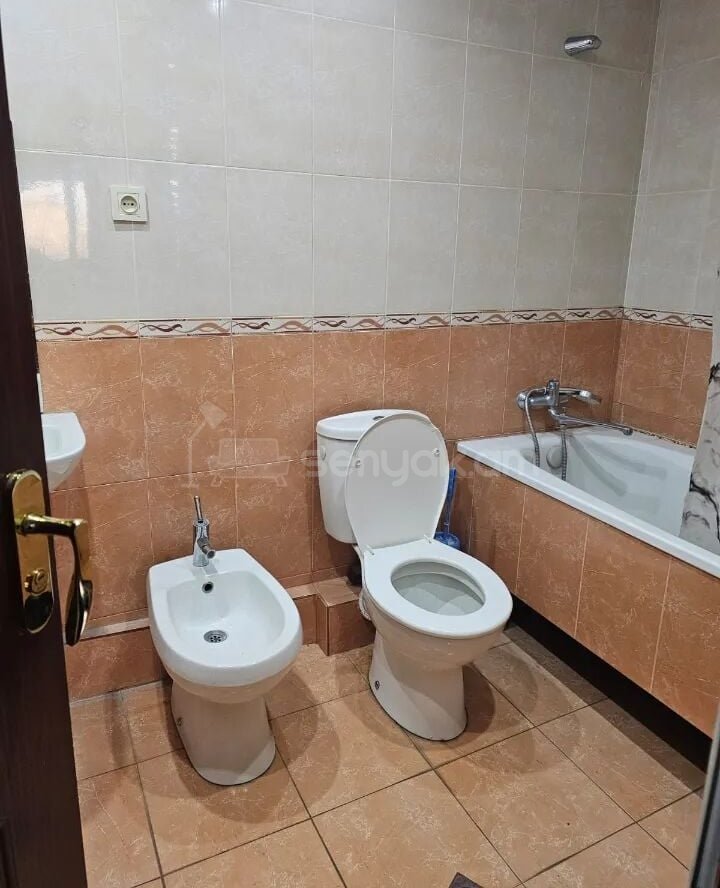 3 Սենյականոց Բնակարան, 85քմ, 11/15 հարկ, Կապիտալ Վերանորոգված, Կահավորված, Արևկող