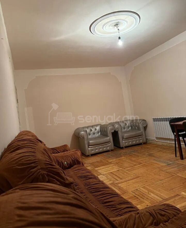 3 Սենյականոց Բնակարան, 97քմ, 1/8 հարկ, Նորմալ Վիճակում, Կահավորված