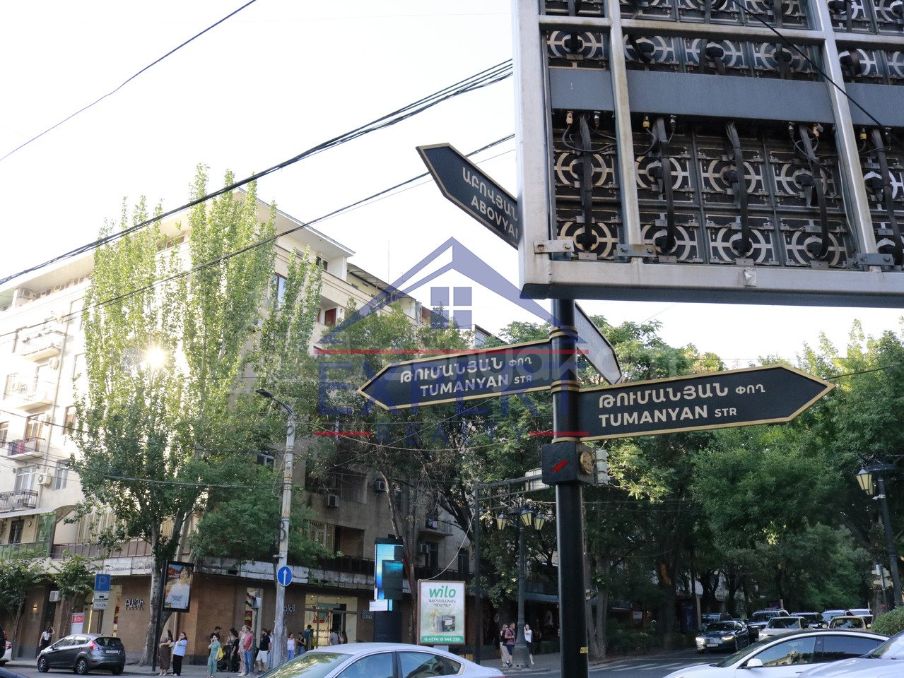 3 Սենյականոց Բնակարան Քարե Շենքում, 92քմ, 3/6 հարկ, Կապիտալ Վերանորոգված