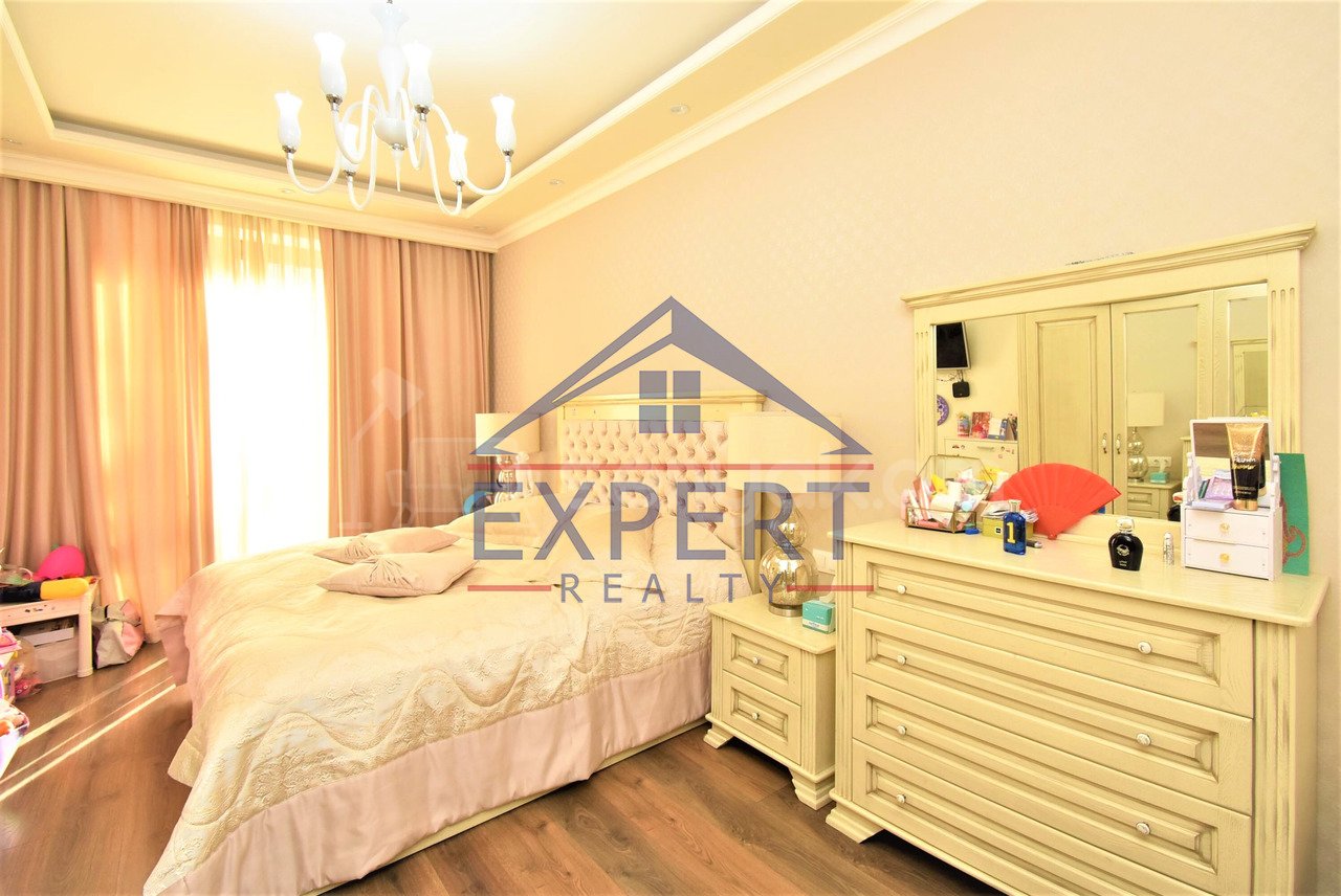 3 Սենյականոց Բնակարան Քարե Շենքում, 92քմ, 3/6 հարկ, Կապիտալ Վերանորոգված