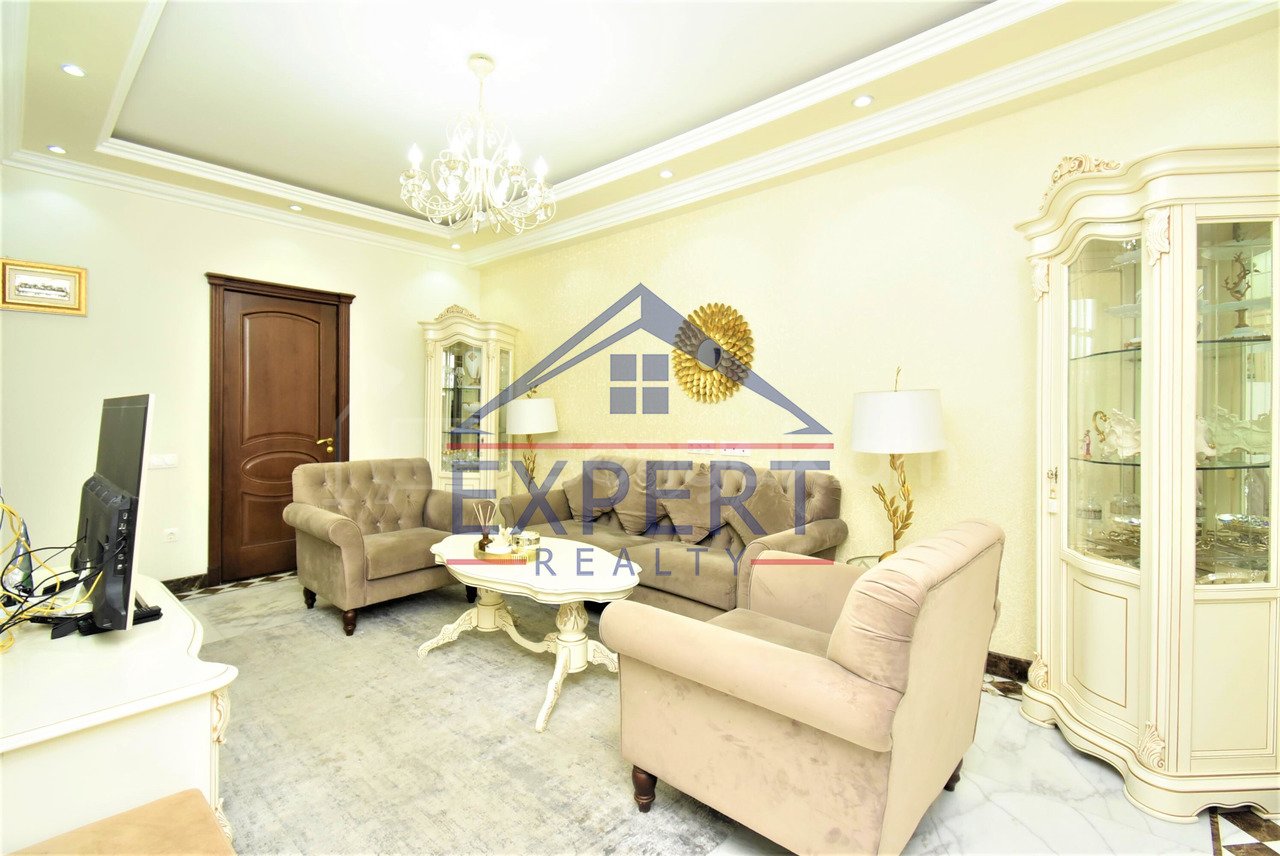 3 Սենյականոց Բնակարան Քարե Շենքում, 92քմ, 3/6 հարկ, Կապիտալ Վերանորոգված