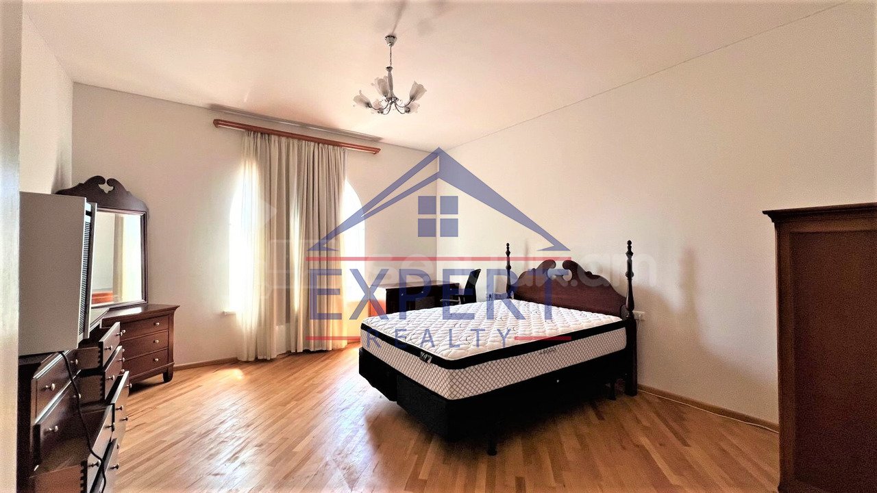 4 Սենյականոց Շքեղ Առանձնատուն, 481քմ, Ավտոտնակով