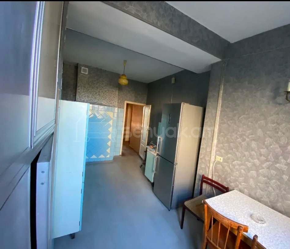 2 Սենյականոց Բնակարան, 70քմ, 3/10 հարկ, Նորմալ Վիճակում