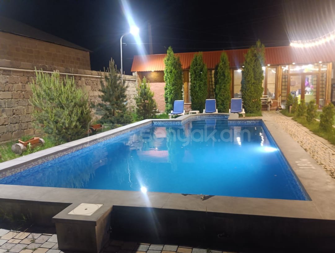 1 Սենյականոց Շքեղ Առանձնատուն, 150քմ