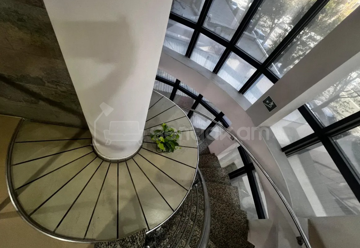 Նորակառույց Օֆիսային Տարածք, 664քմ