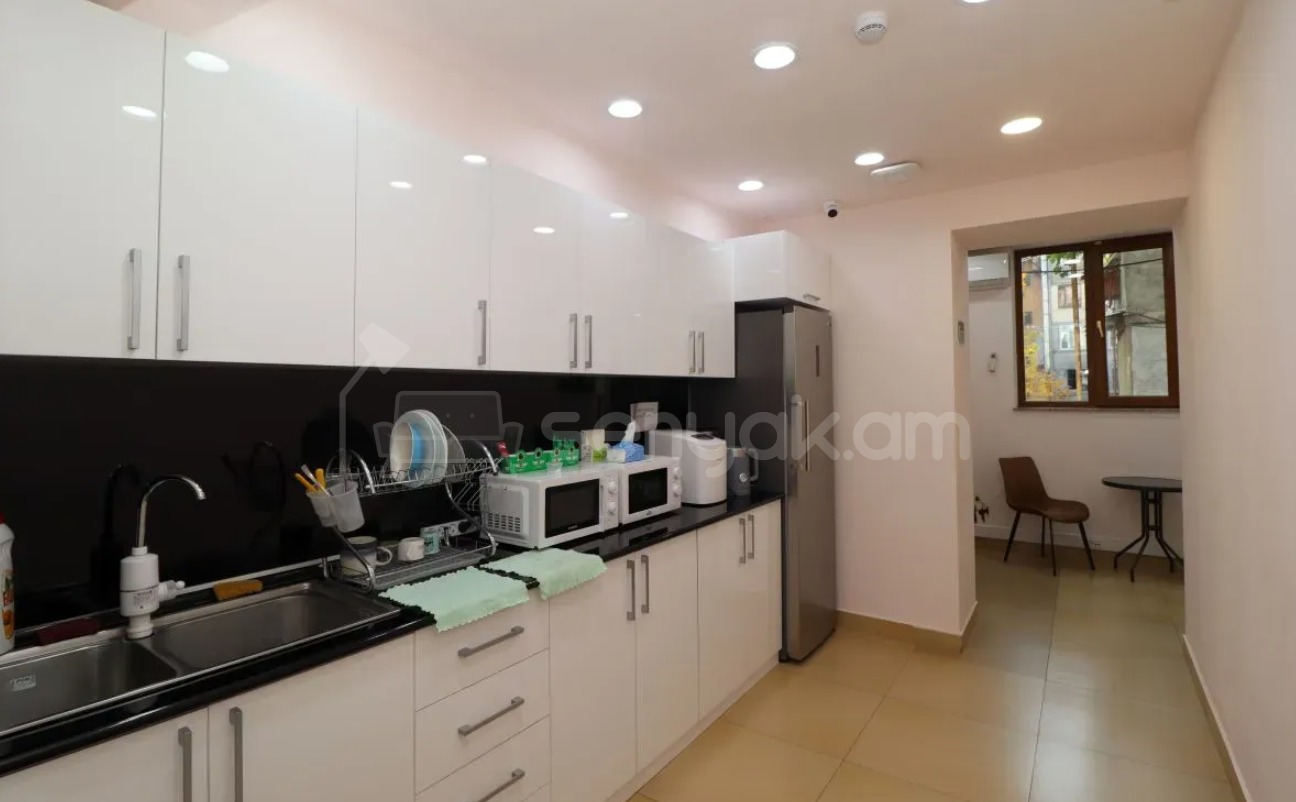 Նորակառույց Օֆիսային Տարածք, 664քմ