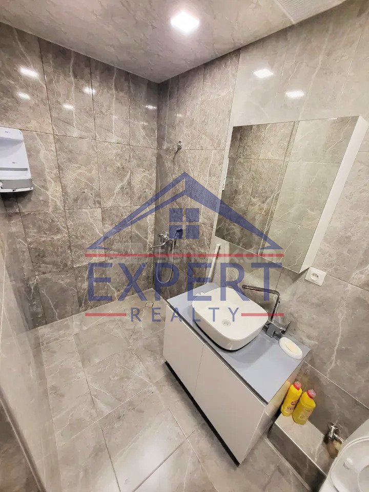 1 Սենյականոց Բնակարան Քարե Շենքում, 40քմ, 3/5 հարկ, Կապիտալ Վերանորոգված, Կահավորված, Արևկող