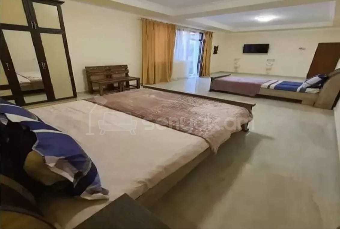 5 Սենյականոց Շքեղ Առանձնատուն, 200քմ, Կահավորված, Լողավազանով, Ավտոտնակով