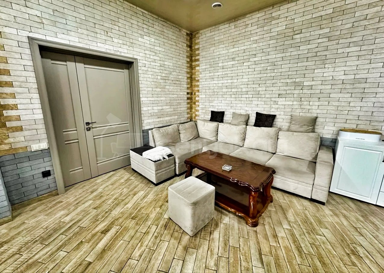 3 Սենյականոց Շքեղ Առանձնատուն, 200քմ, Կահավորված, Լողավազանով, Ավտոտնակով