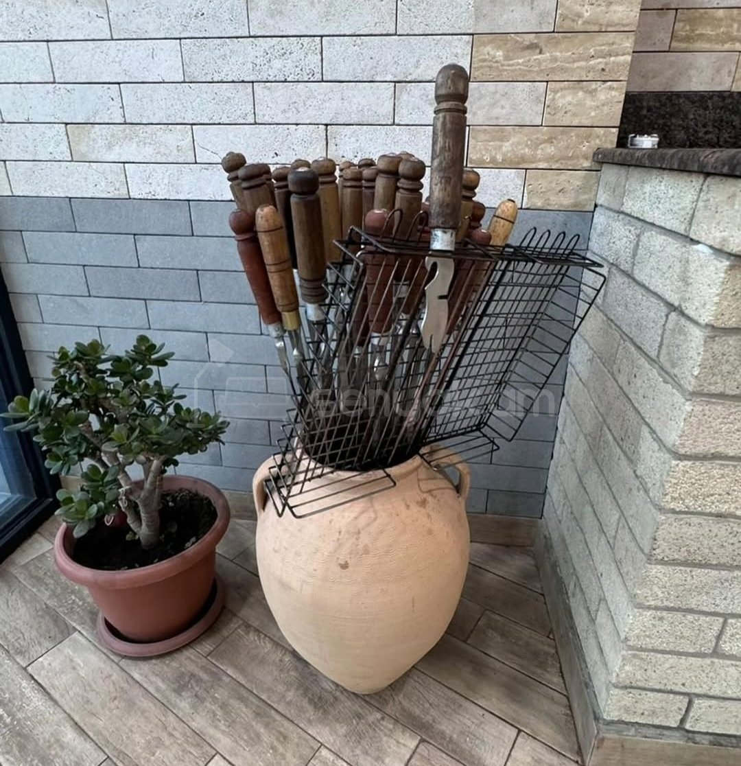 3 Սենյականոց Շքեղ Առանձնատուն, 200քմ, Կահավորված, Լողավազանով, Ավտոտնակով