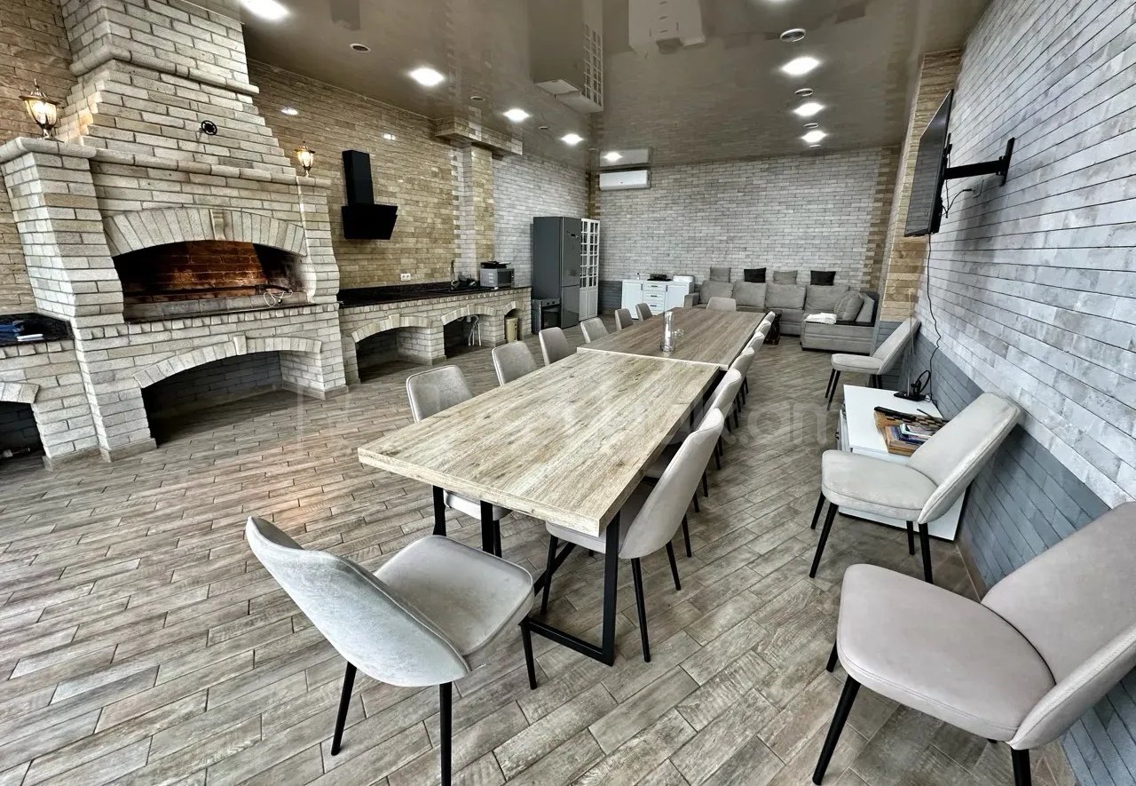 3 Սենյականոց Շքեղ Առանձնատուն, 200քմ, Կահավորված, Լողավազանով, Ավտոտնակով