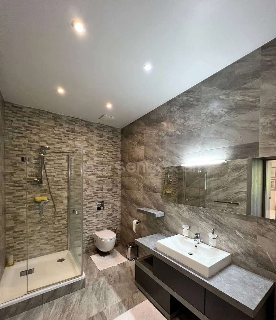 5 Սենյականոց Շքեղ Առանձնատուն, 200քմ, Կահավորված, Լողավազանով, Ավտոտնակով