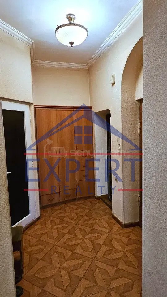 2 Սենյականոց Բնակարան Քարե Շենքում, 50քմ, 2/4 հարկ, Նորմալ Վիճակում