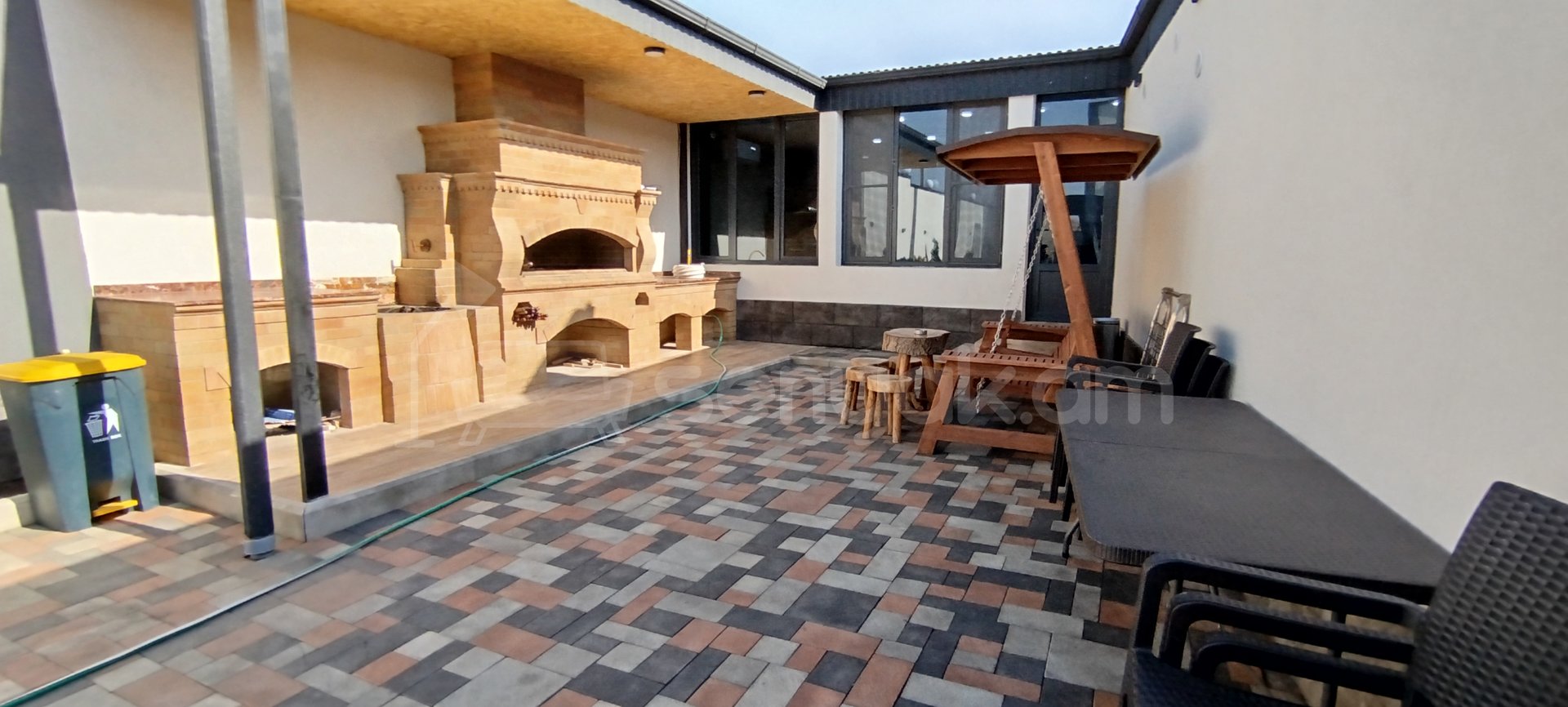 4 Սենյականոց Շքեղ Առանձնատուն, 200քմ, Կահավորված, Լողավազանով, Ավտոտնակով