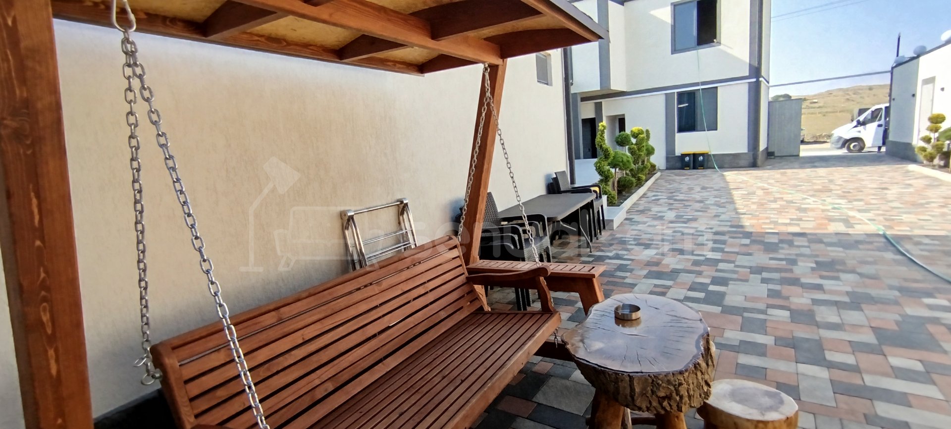 4 Սենյականոց Շքեղ Առանձնատուն, 200քմ, Կահավորված, Լողավազանով, Ավտոտնակով