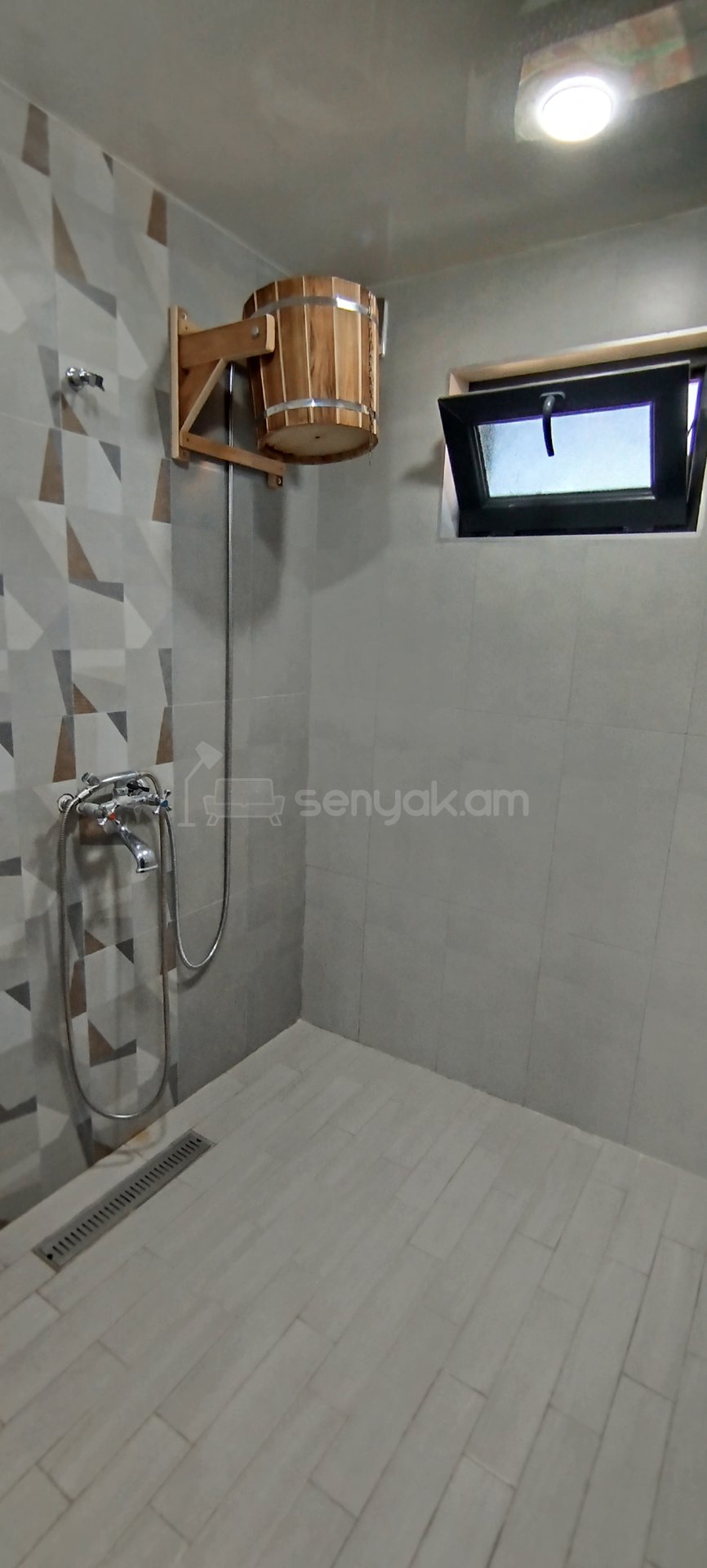 4 Սենյականոց Շքեղ Առանձնատուն, 200քմ, Կահավորված, Լողավազանով, Ավտոտնակով