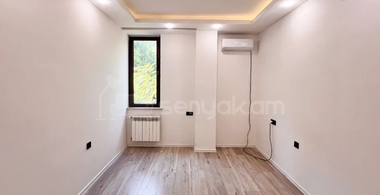 Շենք-Շինություն, 210քմ, Կապիտալ Վերանորոգված