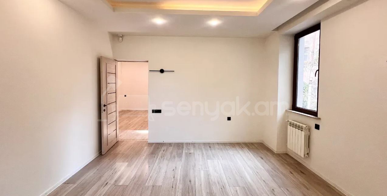 Շենք-Շինություն, 210քմ, Կապիտալ Վերանորոգված