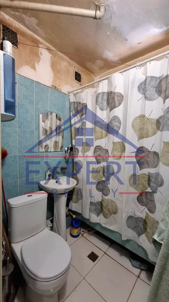 1 Սենյականոց Բնակարան Քարե Շենքում, 31քմ, 4/5 հարկ, Նորմալ Վիճակում