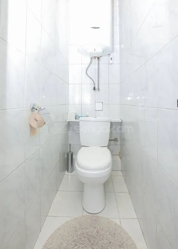 4 Սենյականոց Բնակարան Քարե Շենքում, 110քմ, 2/5 հարկ, Նորմալ Վիճակում