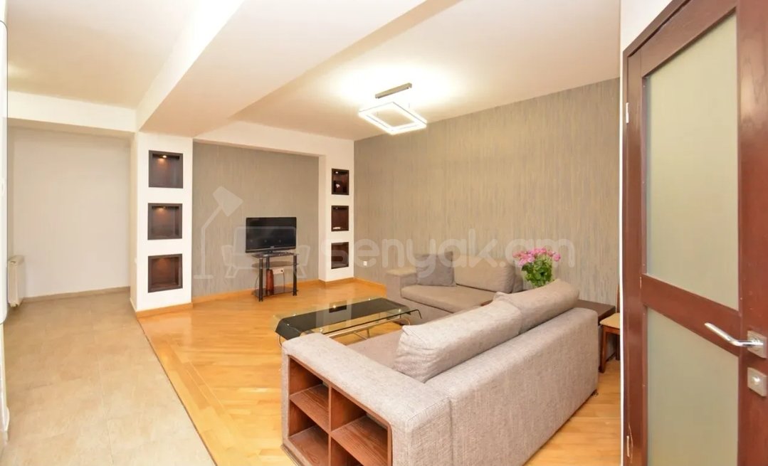 3 Սենյականոց Բնակարան, 75քմ, 3/9 հարկ, Կապիտալ Վերանորոգված, Կահավորված, Արևկող