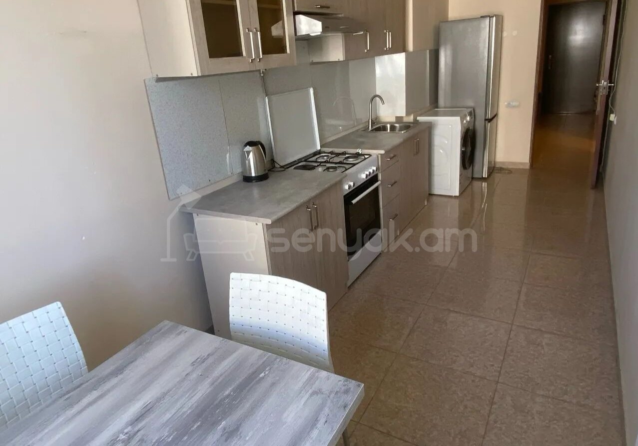 2 Սենյականոց Բնակարան, 60քմ, 2/14 հարկ, Կապիտալ Վերանորոգված, Կահավորված, Արևկող