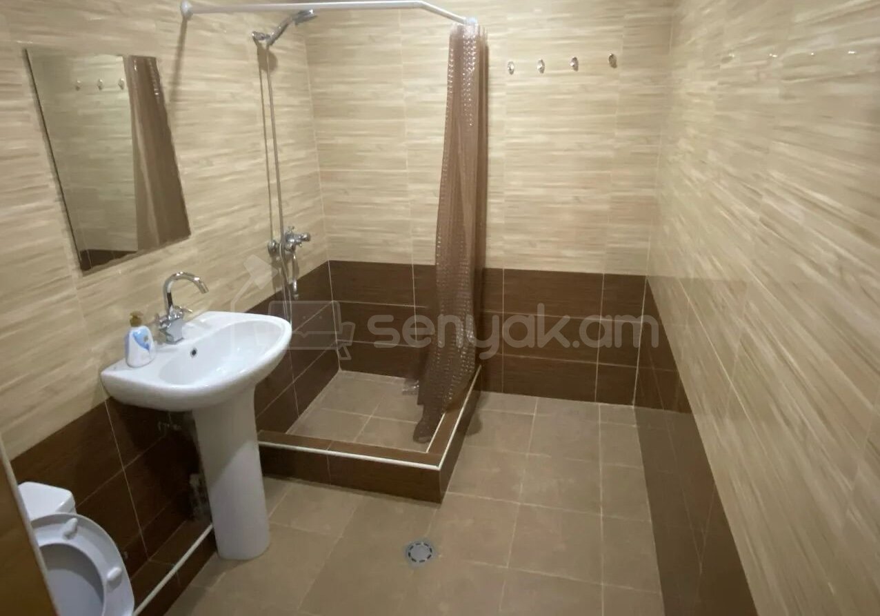 2 Սենյականոց Բնակարան, 60քմ, 2/14 հարկ, Կապիտալ Վերանորոգված, Կահավորված, Արևկող