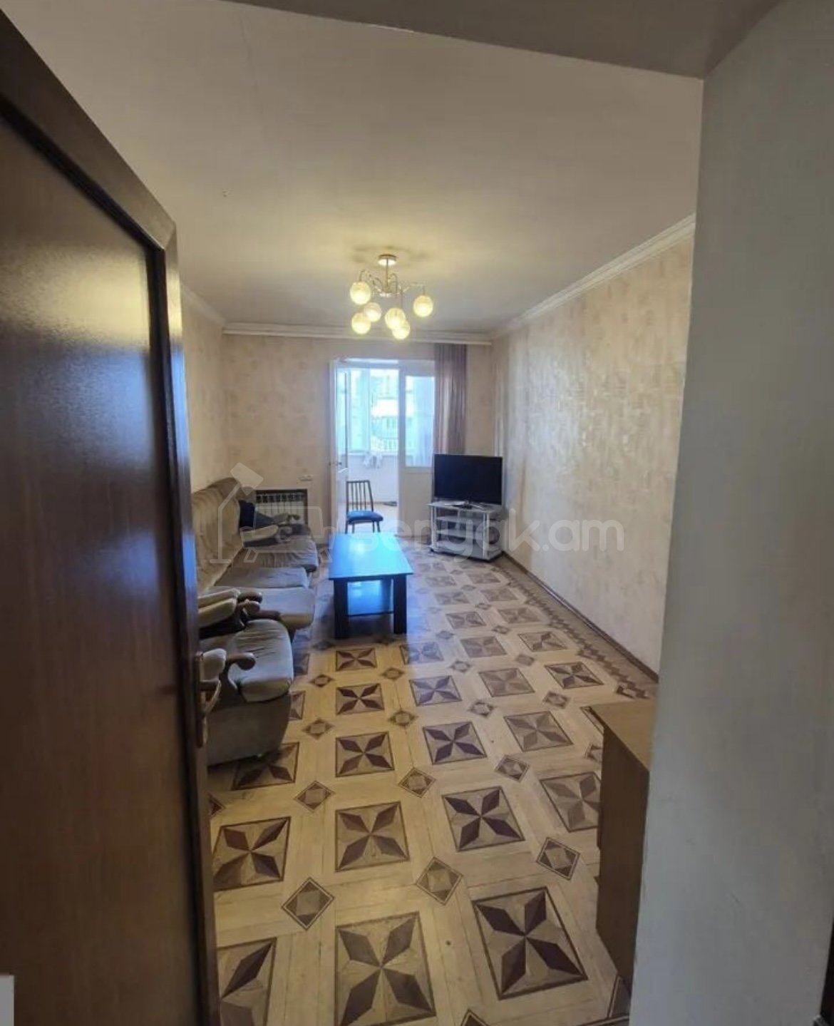 3 Սենյականոց Բնակարան Քարե Շենքում, 76քմ, 4/5 հարկ, Նորմալ Վիճակում, Կահավորված, Արևկող