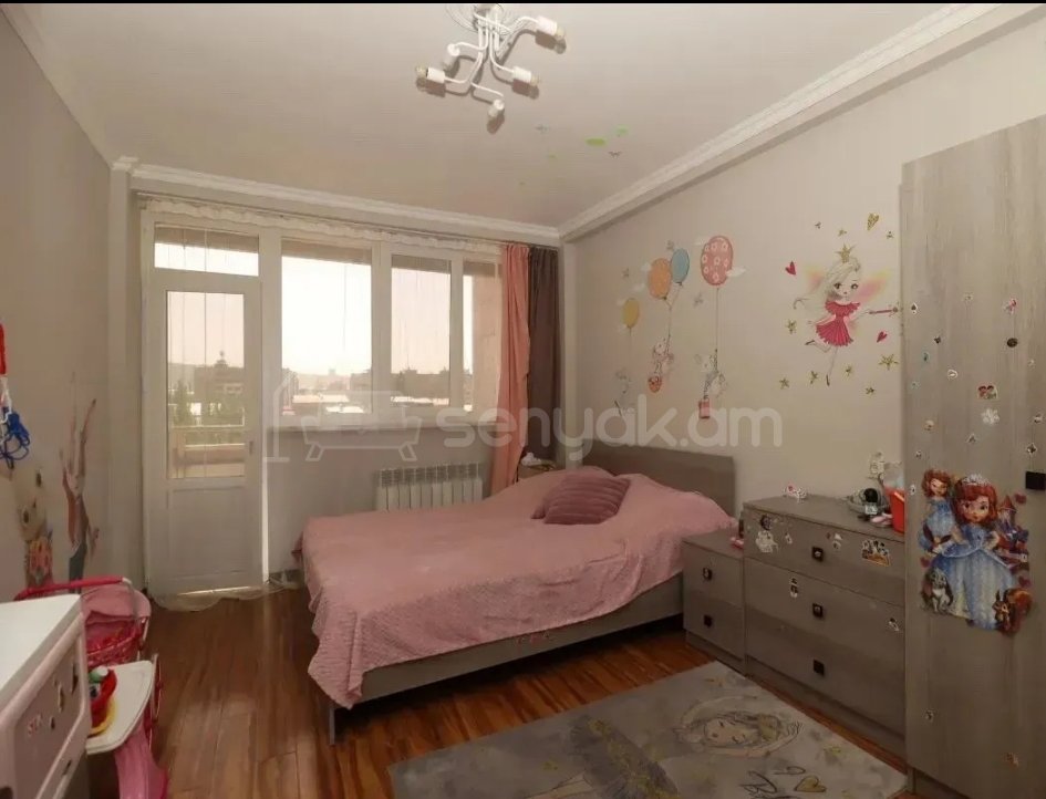 3 Սենյականոց Բնակարան, 83քմ, 7/11 հարկ, Նորմալ Վիճակում