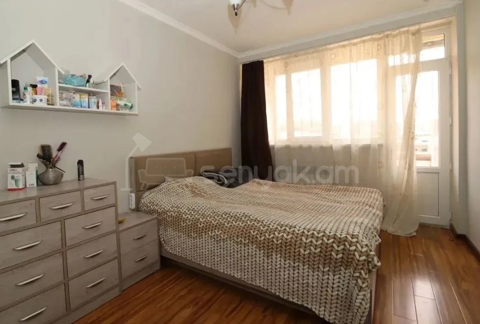 3 Սենյականոց Բնակարան, 83քմ, 7/11 հարկ, Նորմալ Վիճակում