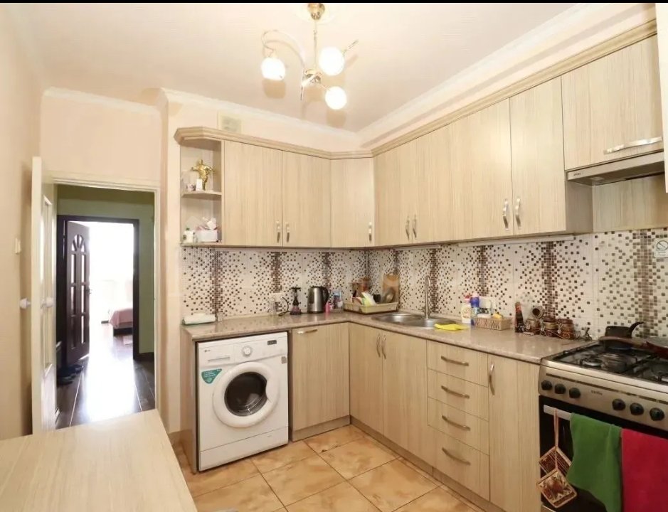 3 Սենյականոց Բնակարան, 83քմ, 7/11 հարկ, Նորմալ Վիճակում