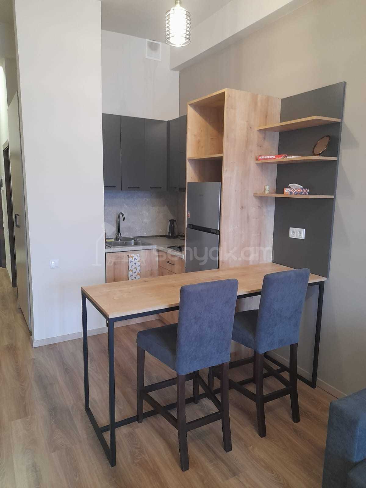 1 Սենյականոց Բնակարան, 40քմ, 7/12 հարկ, Դիզայներական Վերանորոգված