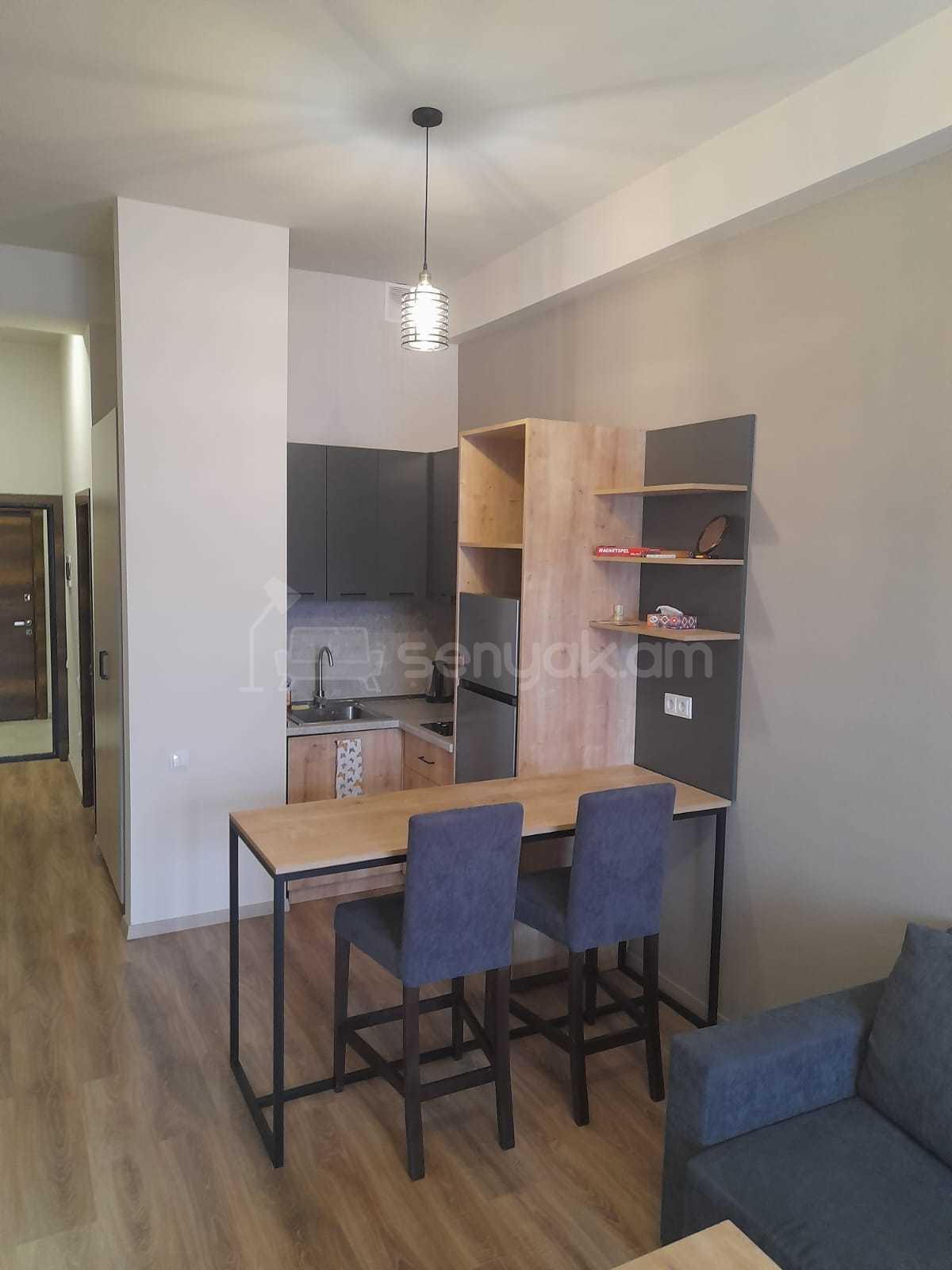 1 Սենյականոց Բնակարան, 40քմ, 7/12 հարկ, Դիզայներական Վերանորոգված