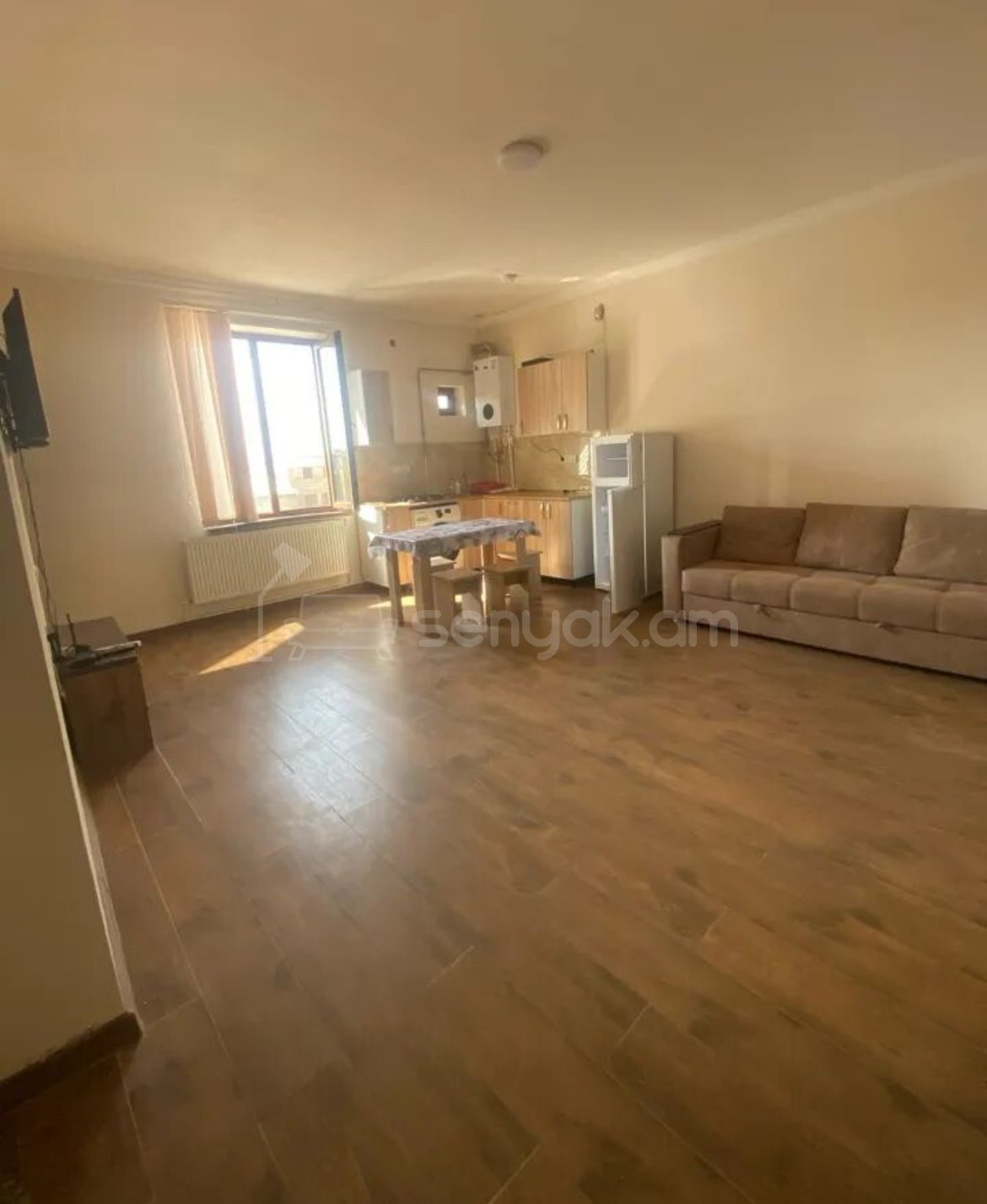 3 Սենյականոց Բնակարան Նորակառույց Քարե Շենքում, 65քմ, 3/3 հարկ, Նորմալ Վիճակում, Կահավորված, Արևկող