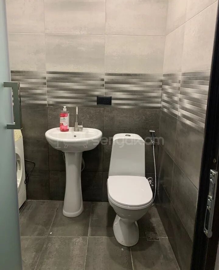 2 Սենյականոց Բնակարան, 40քմ, 6/10 հարկ, Կապիտալ Վերանորոգված, Կահավորված, Արևկող