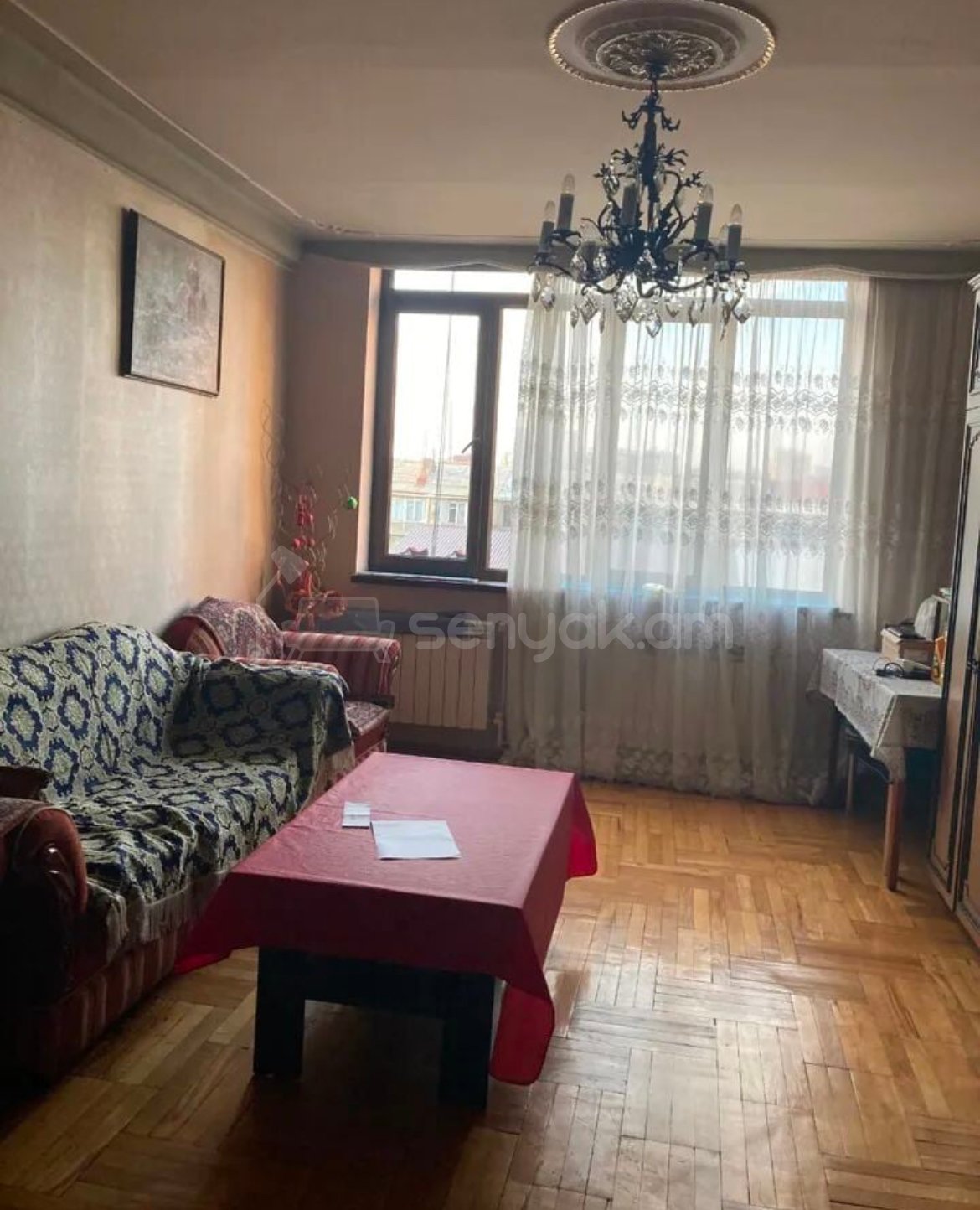 2 Սենյականոց Բնակարան Քարե Շենքում, 40քմ, 3/6 հարկ, Նորմալ Վիճակում, Կահավորված, Արևկող