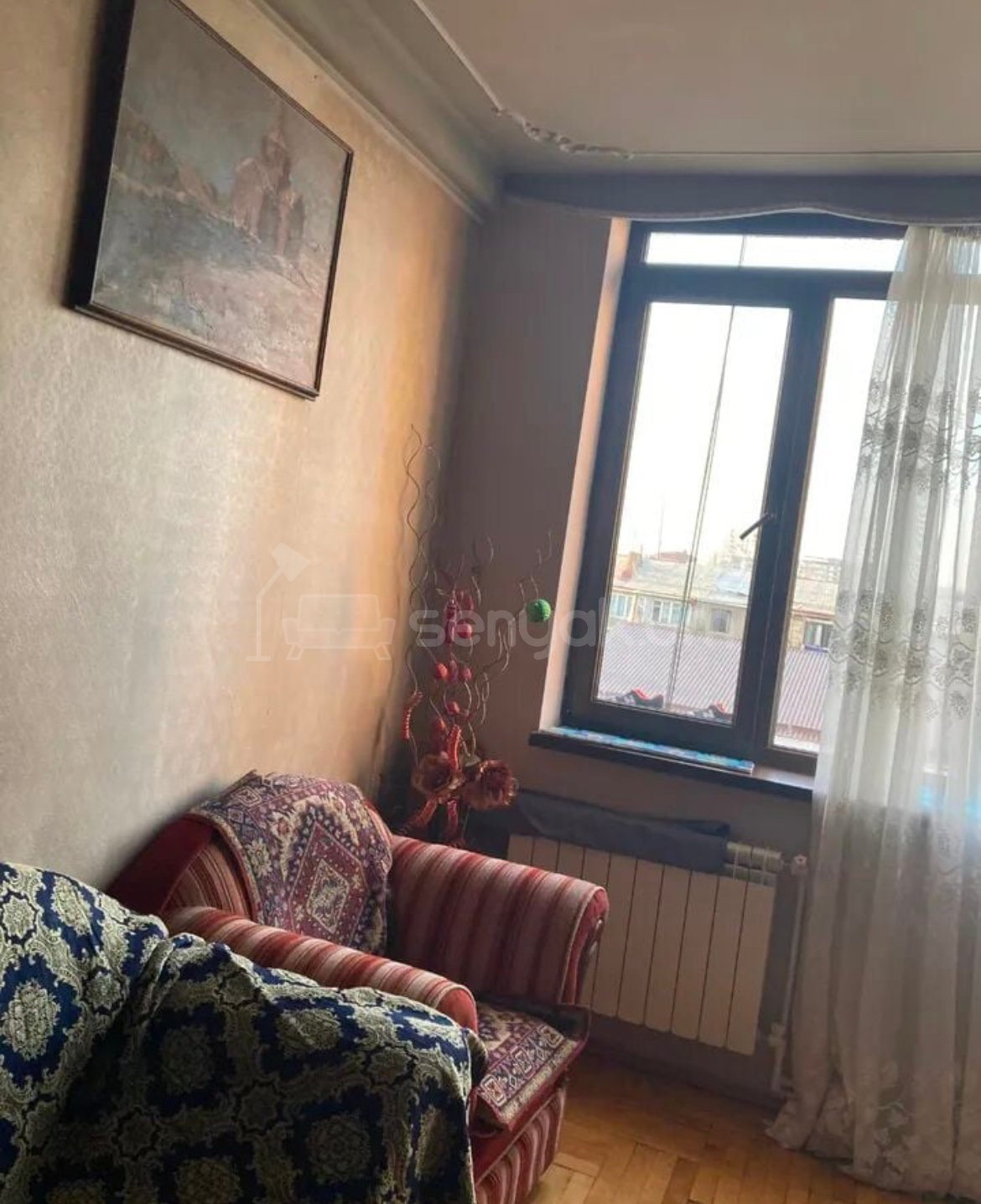 2 Սենյականոց Բնակարան Քարե Շենքում, 40քմ, 3/6 հարկ, Նորմալ Վիճակում, Կահավորված, Արևկող