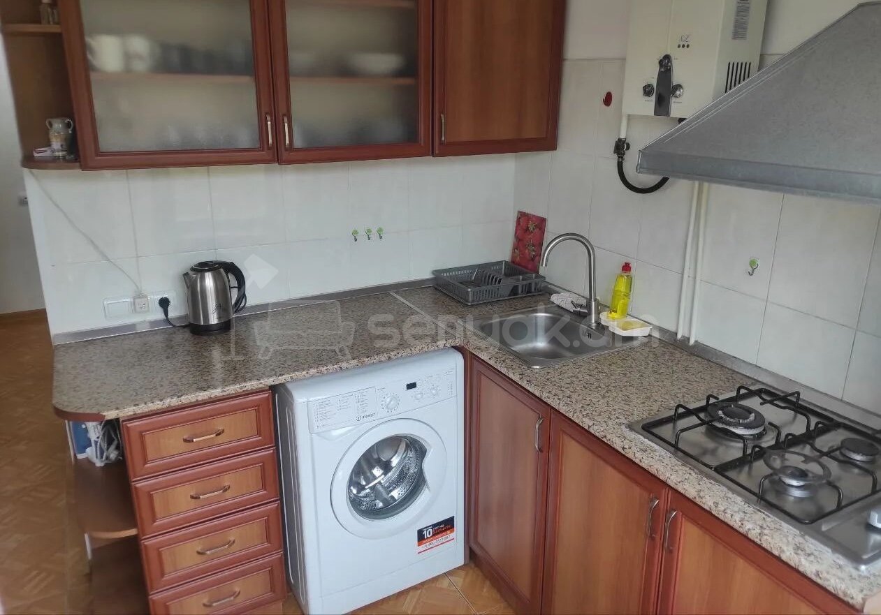 1 Սենյականոց Բնակարան Քարե Շենքում, 35քմ, 5/5 հարկ, Կապիտալ Վերանորոգված, Կահավորված, Արևկող