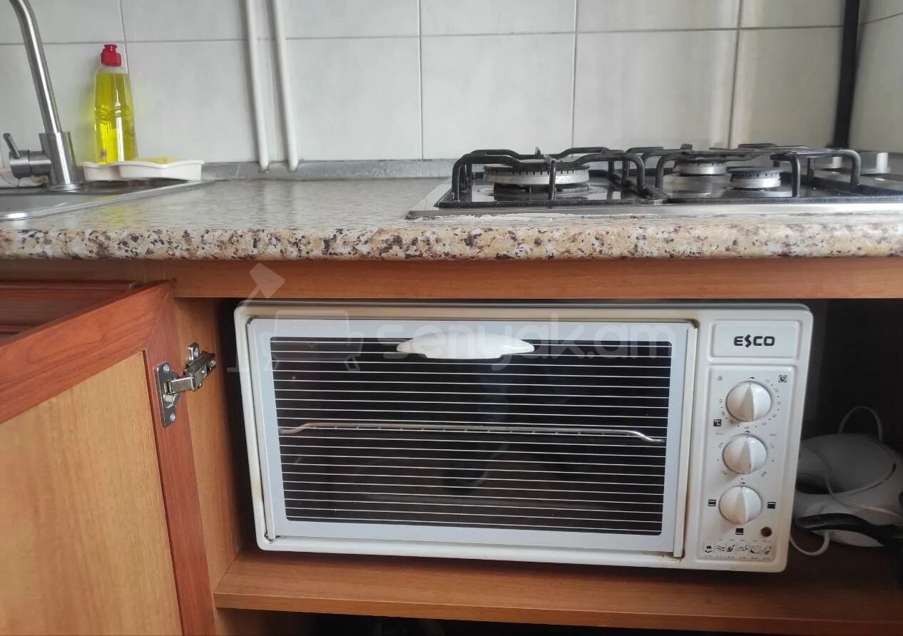 1 Սենյականոց Բնակարան Քարե Շենքում, 35քմ, 5/5 հարկ, Կապիտալ Վերանորոգված, Կահավորված, Արևկող