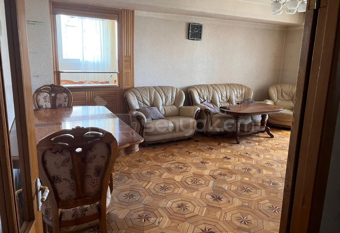 3 Սենյականոց Բնակարան, 96քմ, 8/16 հարկ, Կապիտալ Վերանորոգված, Կահավորված, Արևկող