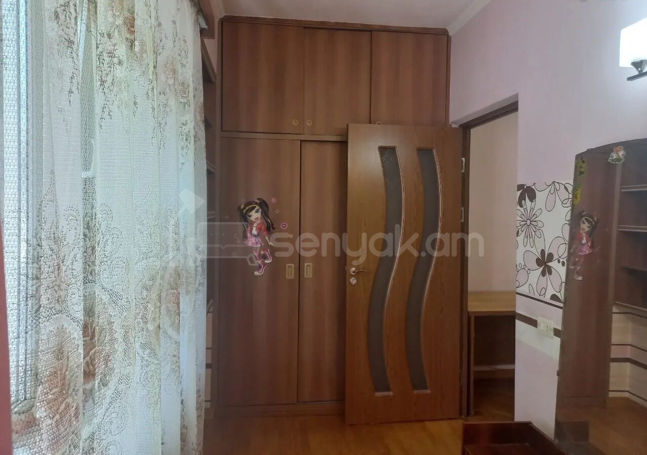 2 Սենյականոց Բնակարան Քարե Շենքում, 50քմ, 1/4 հարկ, Կապիտալ Վերանորոգված, Կահավորված, Արևկող